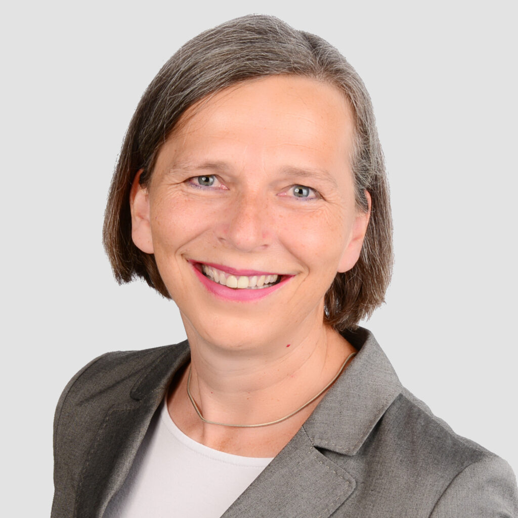 Julia Berndt, Authorised Officer bei OCG