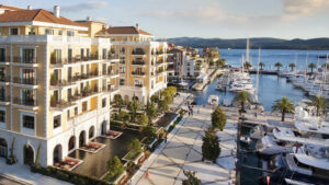 Montenegro Hotel und Hafen mit Yachetn