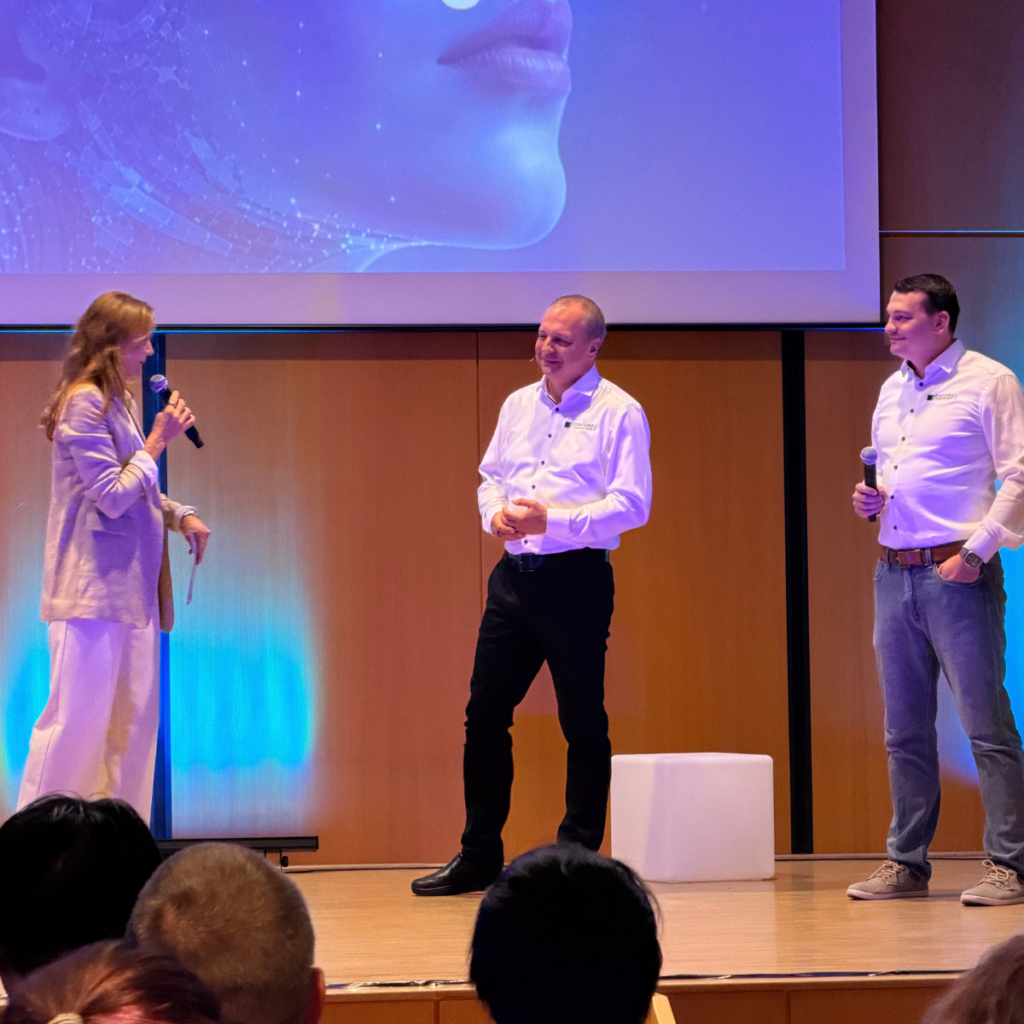 A discussion on stage at the 17th Security & Efficiency Summit 2026 in Erding, in front of the specialist audience in attendance