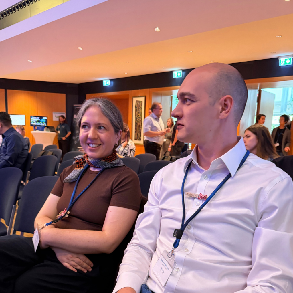 Participants engaging in discussion during the 17th Security & Efficiency Summit 2026 in Erding