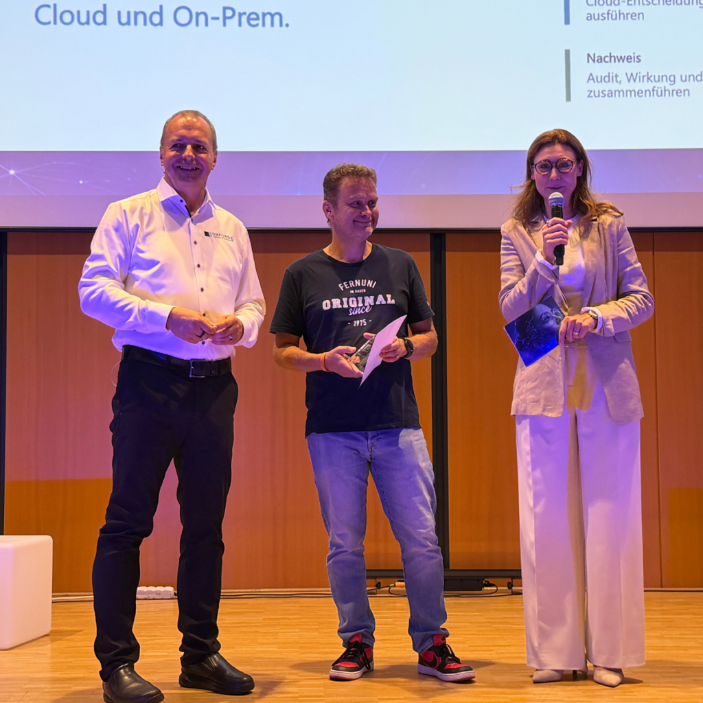 Moderator and speakers on stage during a specialist presentation at the Security & Efficiency Summit 2026